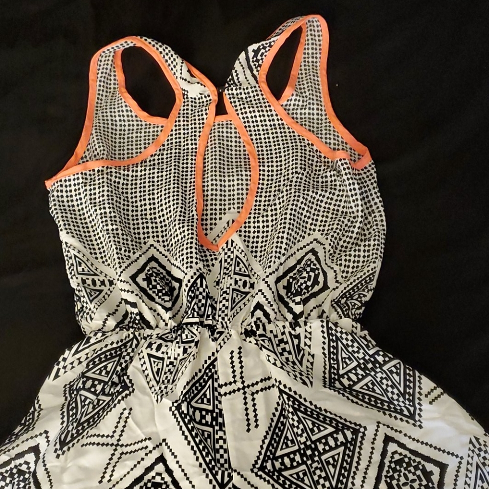 Romper - Picture 2 of 2